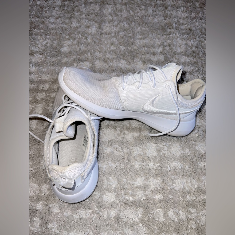Nike Roshe Runs White